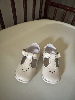 L'Amour Cream T-Strap Dottie Scalloped Shoes